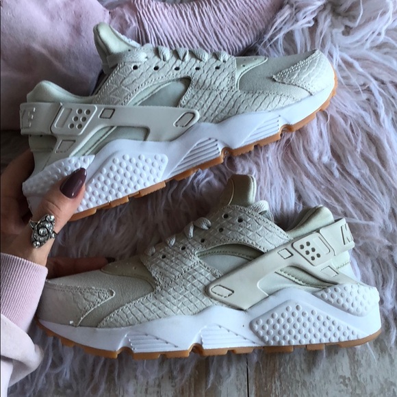 NWT Nike Huarache run Special edition - Picture 5 of 8